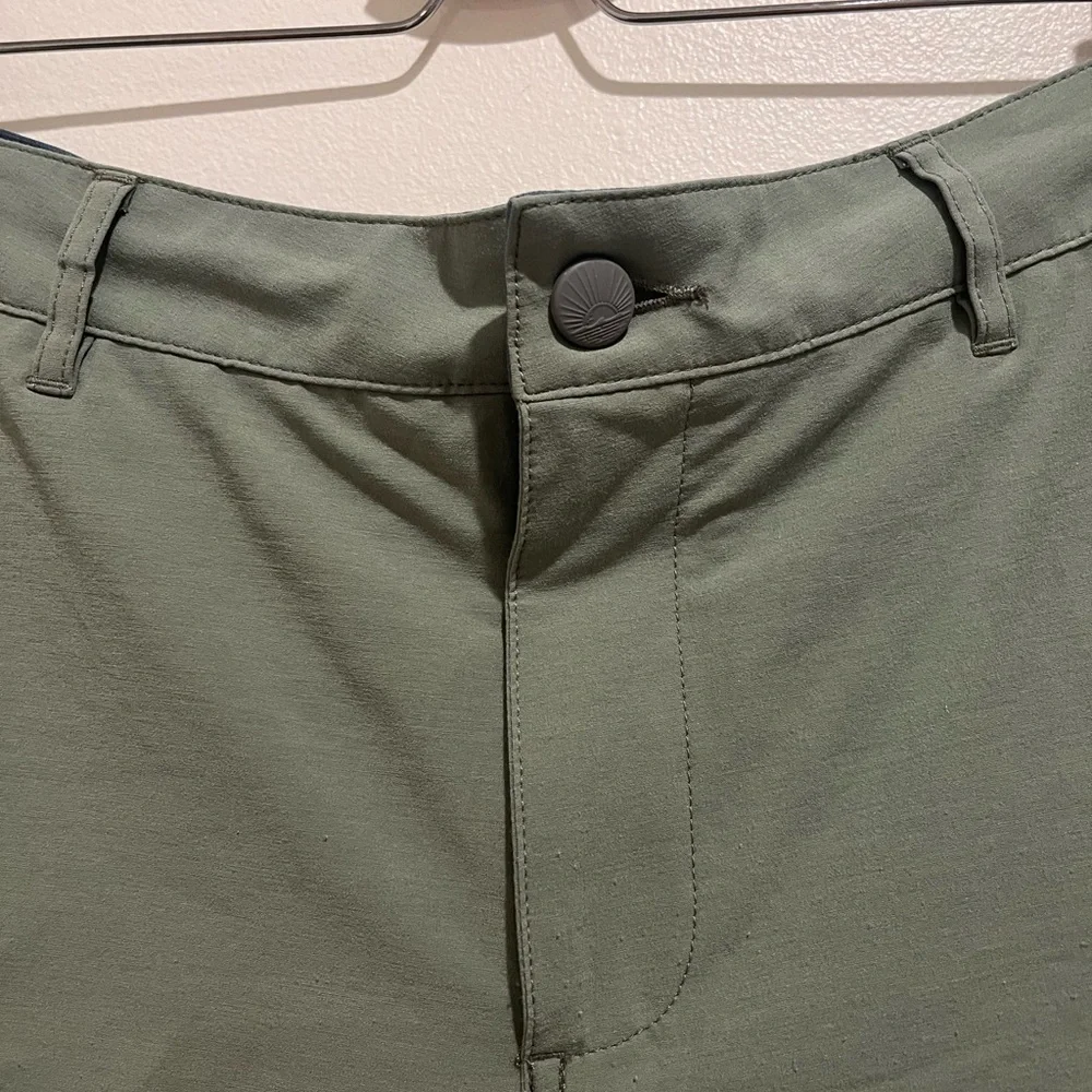 Faherty Men’s The All Day™ Short 2.0 7” Inseam in Trail Olive Size 31